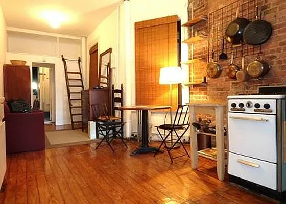 Rented by Town Residential | media 21