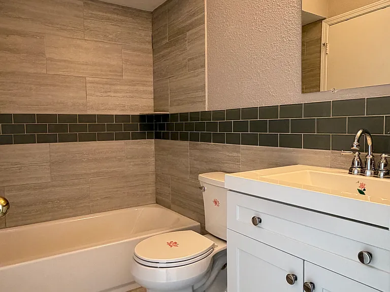13119 Forum Rd — Photo 22
