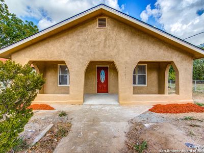 1205 Standish St, Floresville, TX, 78114