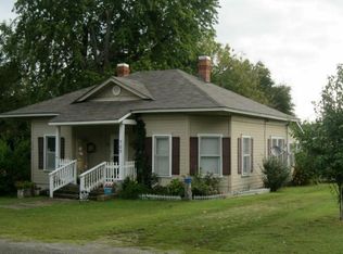 709 S Cherokee St, Grove, OK 74344