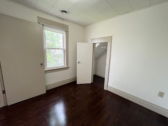 4th image of 80 Meadow Pl APT 3