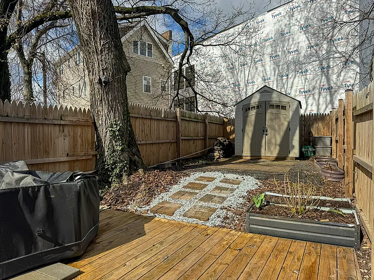 1838 Capitol Ave NE — Photo 40
