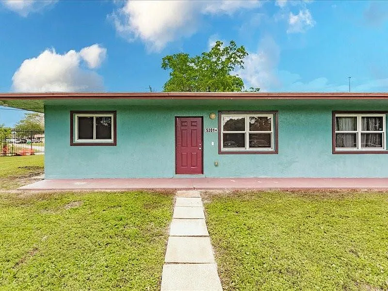 2 bed, 2.0 bath, 1680 sqft, $2,500 — Photo 3