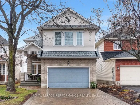 40 Rivergreen Cres, Ottawa, ON K2M 2W9