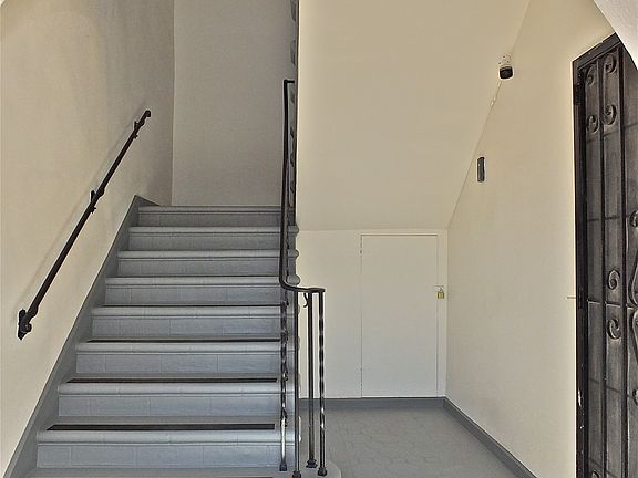 4th image of 1629 W 37th Pl