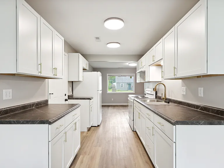 714 Bethume Ct — Photo 10