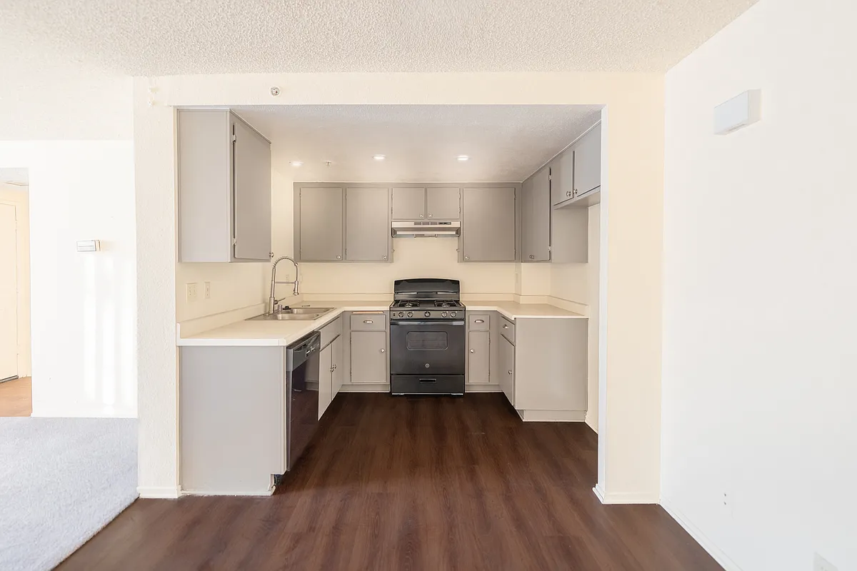 Building Photo - 8071 Garfield Ave #27