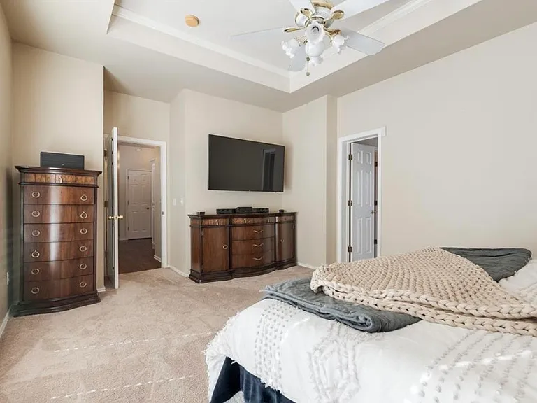 12700 Sutton Hill Rd — Photo 35