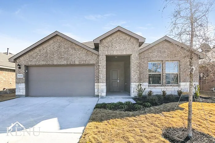 4 bed, 2.0 bath, 1649 sqft, $2,295 — Photo 1