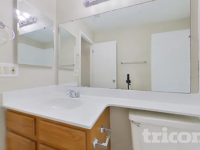 1705 E Carter Rd — Photo 12