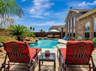 11007 Springwood Dr, La Porte, TX 77571