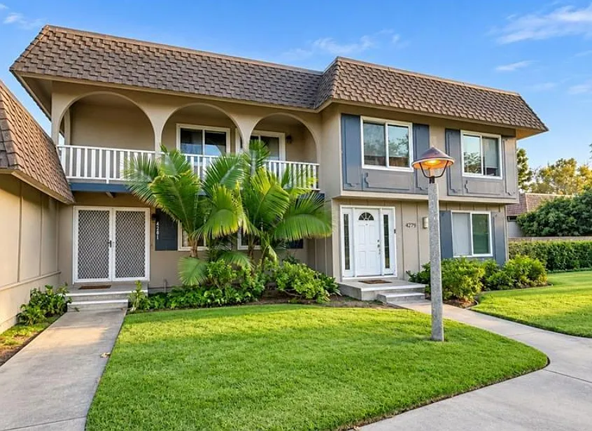 4281 Dina Ct