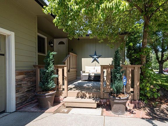 3rd image of 11609 N Galahad Dr
