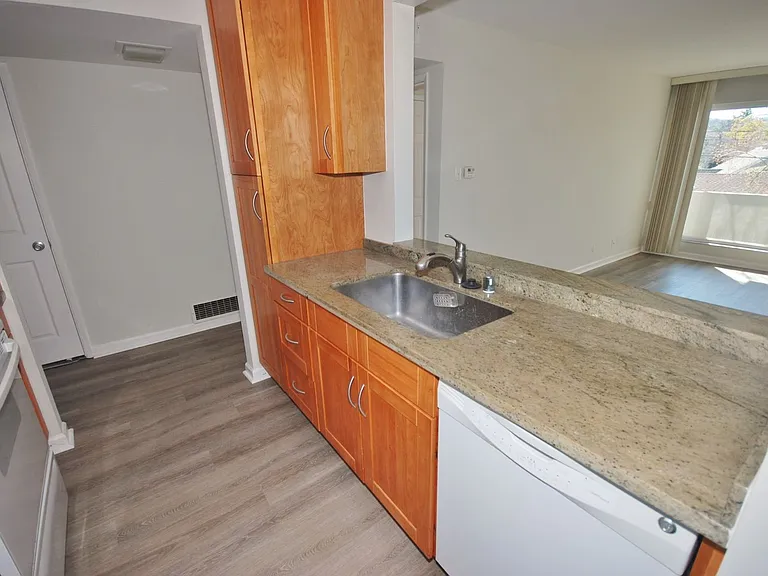 1222 Oak Grove Associates LLC — Photo 6