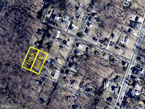 6704 2nd St, Riverdale, MD 20737