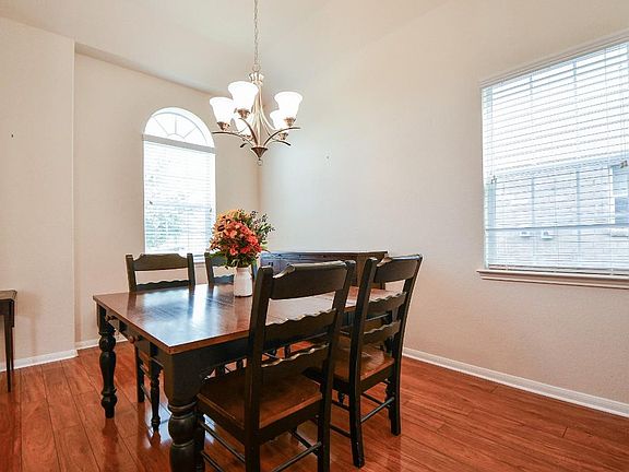 5th image of 26931 Churchill Gate Ln