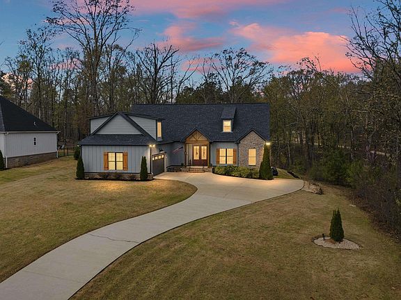 3rd image of 722 Lakeview Crest Dr
