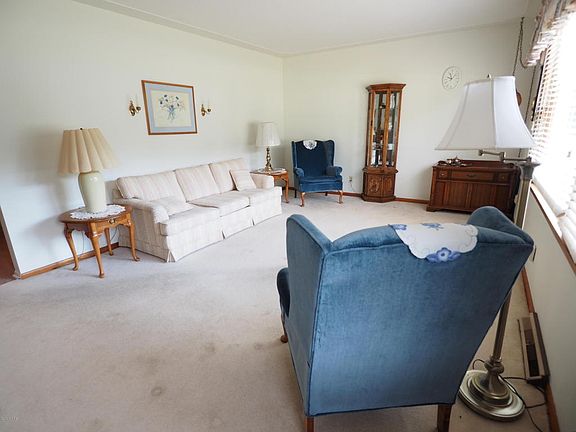 5th image of 600 Churchill Dr