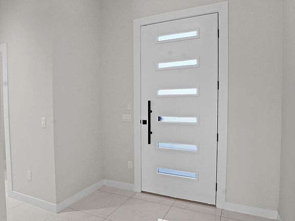 5th image of 1845 Bridle Pl
