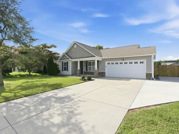 110 Grist Mill Dr, Havelock, NC 28532