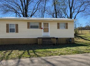 838 1st St NW, Magee, MS 39111