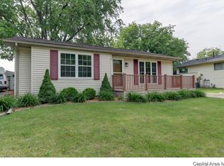 2021 Stanhope Rd, Springfield, IL 62702