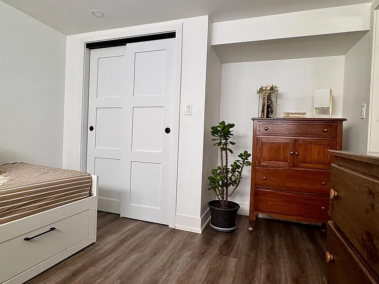 6 Frankfort Ave #LOWER — Photo 24