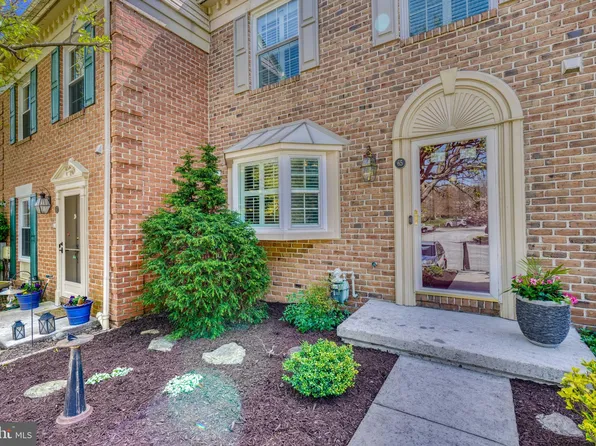 65 Valley Ridge Loop, Cockeysville, MD 21030