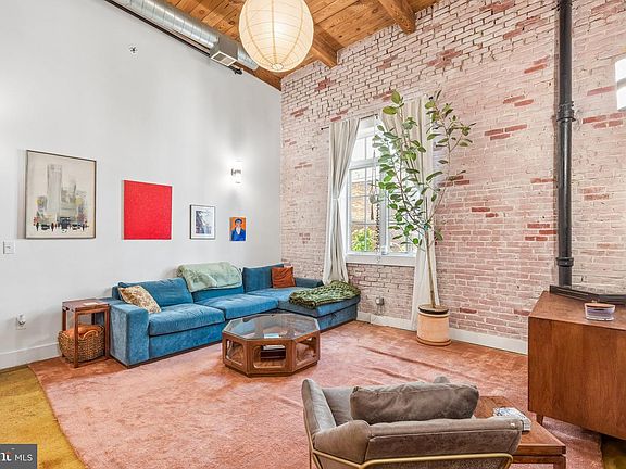 5th image of 314 Brown St APT 207