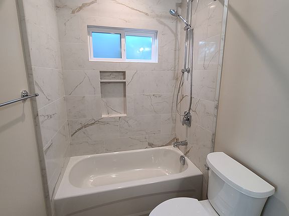 5th image of 2742 Preece St