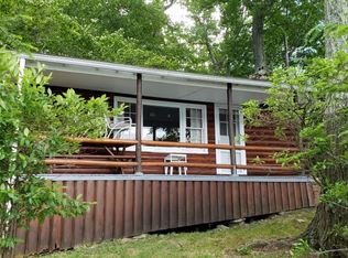 9 Point Ln, Lake Hopatcong, NJ 07849