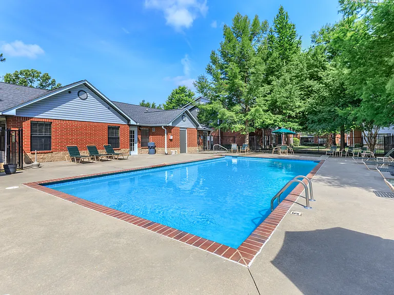 100 Chapelridge Dr — Photo 10