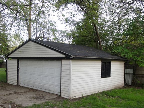2 Car Garage