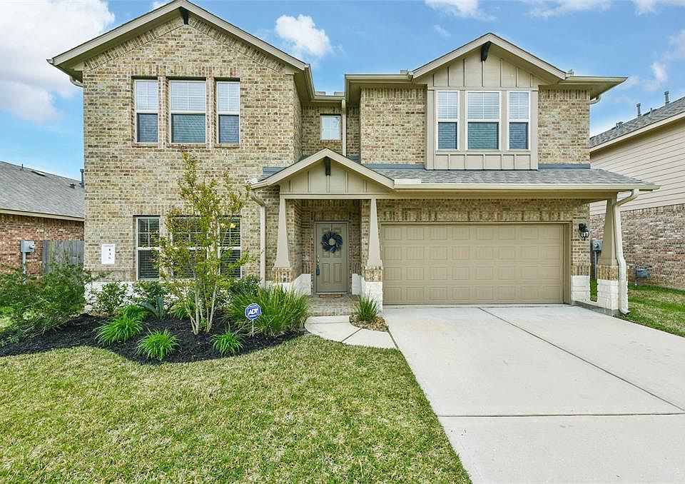 1st image of 135 Meadow Valley Dr