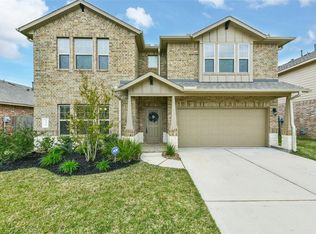 135 Meadow Valley Dr, Conroe, TX 77384