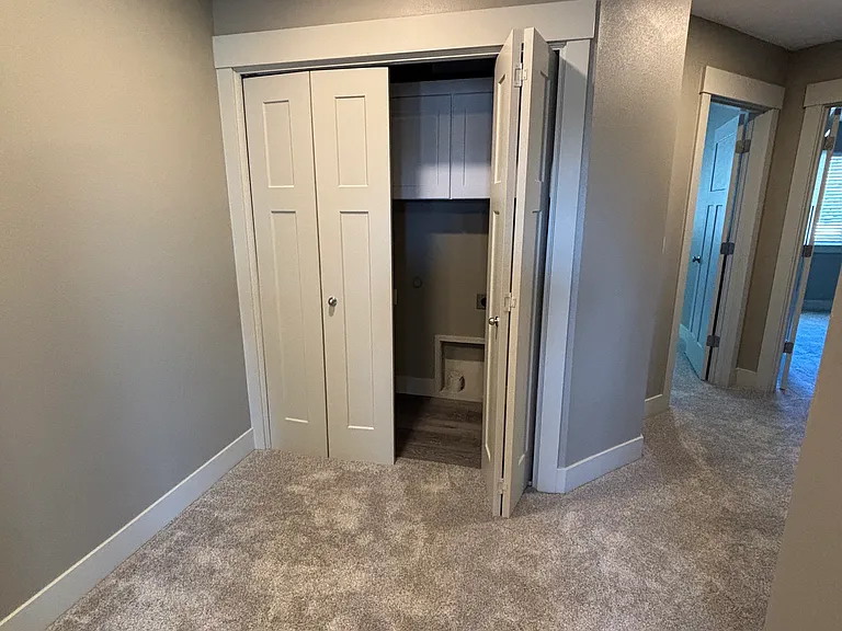 Seven Oaks Luxury Duplexes — Photo 34