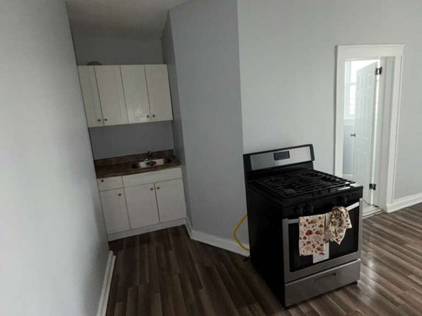 274 Vreeland Ave APT 3