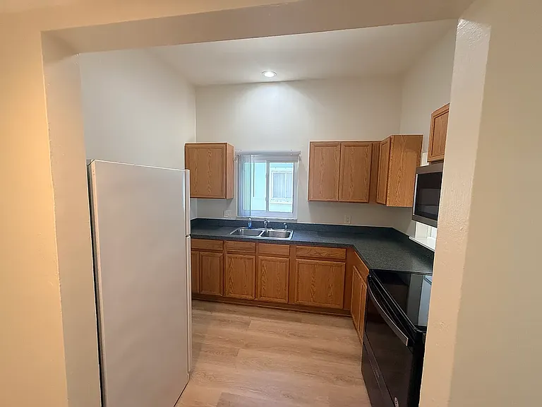485 Del Monte Rd #B — Photo 10