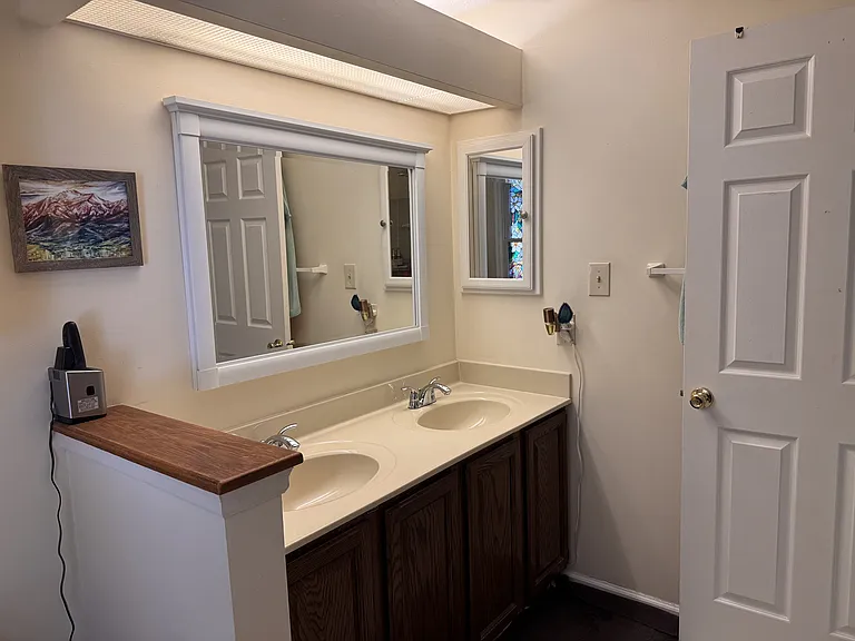 Bathroom 2 (Master, POV3)