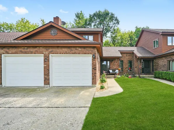 6211 Maple St Unit 202, Marengo, IL 60152