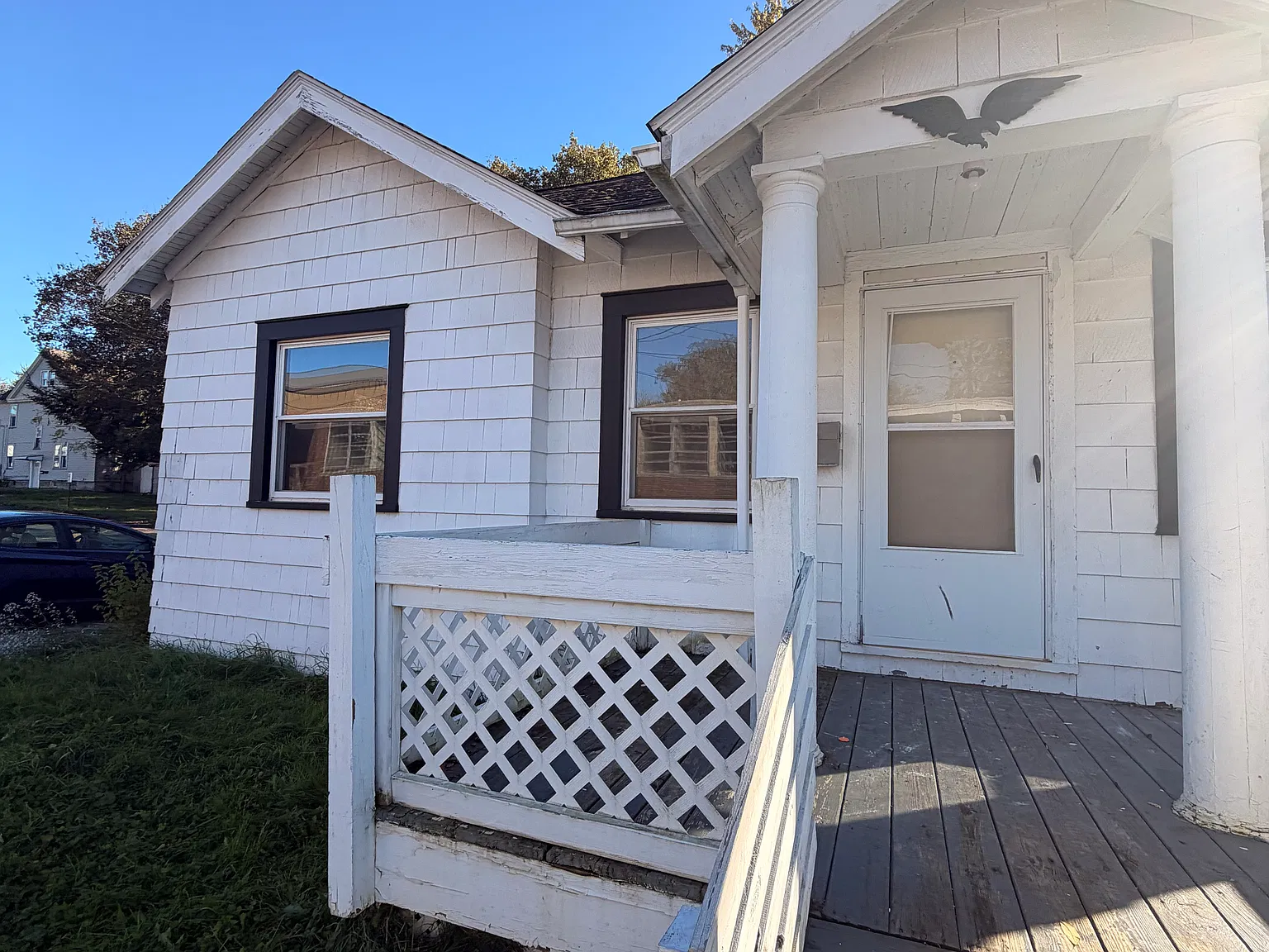 3 bed, 950 sqft, $1,200 — Photo 1