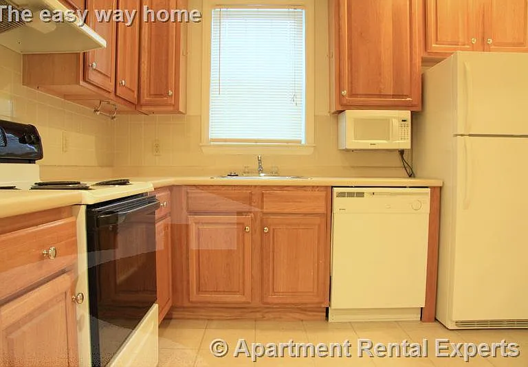 460 Green St #3 — Photo 1