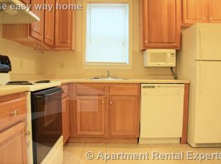 460 Green St APT 3, Cambridge, MA 02139