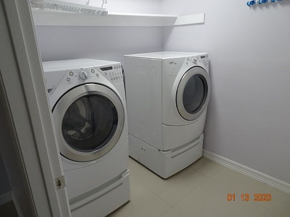 3rd image of 2727 Remington Dr