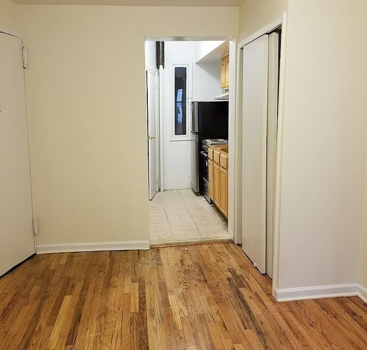 1st image of 347 W 16th St #Few