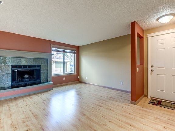 3rd image of 5417 NE 34th St #304