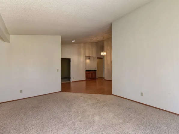 9928 Falcon Meadow Dr, Elk Grove, CA 95624