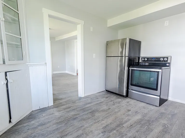 129 Jackson St — Photo 3