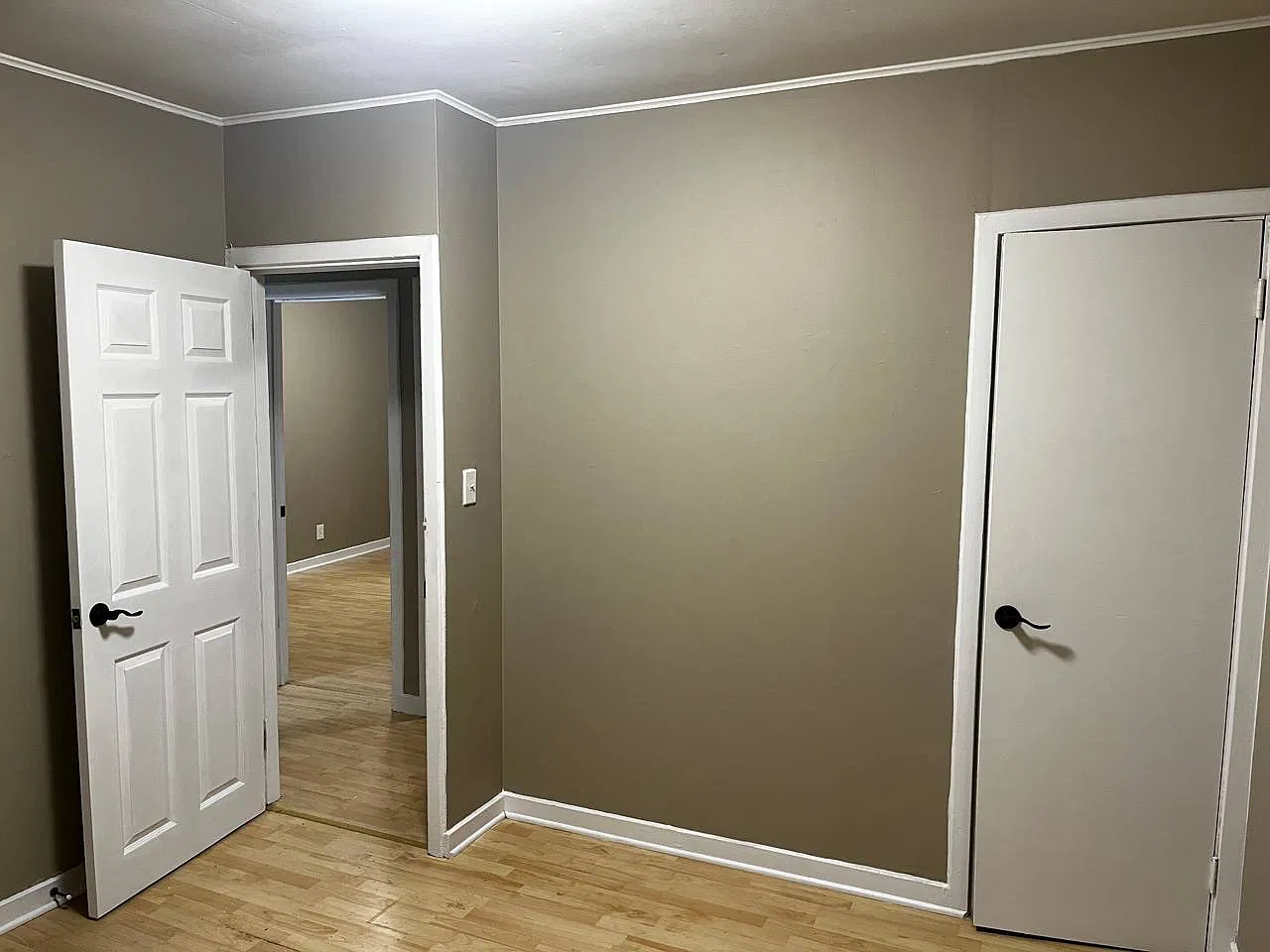 3 bed, 650 sqft, $830 — Photo 3