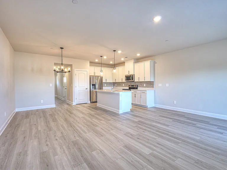 204 Douglas Bend Rd #1804 — Photo 3